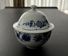Zuckerdose mit Deckel Hennesberg Porzellan Zwiebelmuster blau weiß