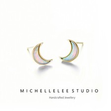 Weiße Opal Mond Ohrstecker