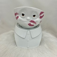 FIFTYEIGHT Tassen TV Set