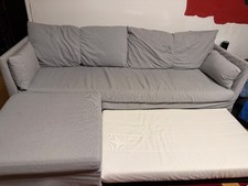 Hellgraues IKEA Sofa mit Ottomane, Schlafcouch, 2,12m x 0,80m