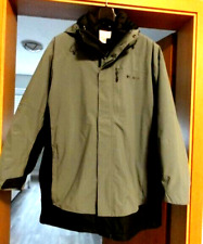 3 in eine Funktionsmantel / Jacke v. Columbia athmunksaktiv und Wasser fest