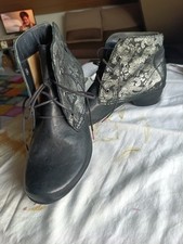  Think schuhe Größe 40 und 37 Schwarz  und grau Stiefeletten  