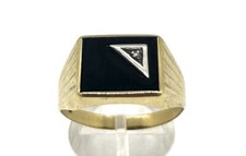 333/- 8kt Gold Ring, Onyx