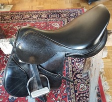 Daslö Springsattel, Sattel