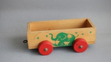 Wagen Anhänger Waggon aus