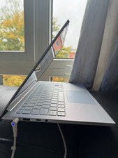 Samsung Galaxy Book Ion – 15,6” QLED – i5 – 8 GB RAM – 256 GB SSD – Top Zustand!