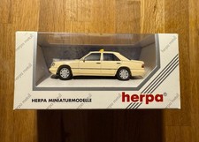 Top: Herpa 070157 Mercedes