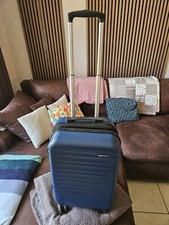 Amazon Basics HartschalenTrolley mit 4 Rollen Marineblau 55cm