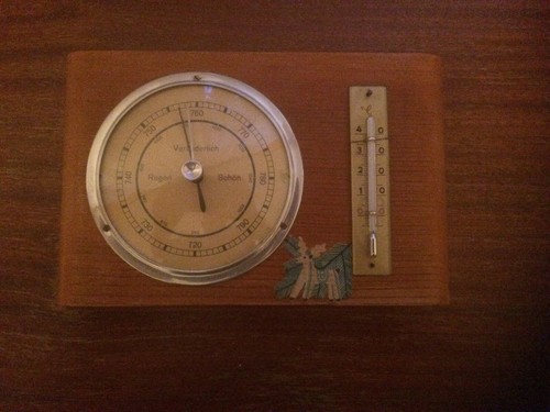 Barometer mit thermometer - barometer,