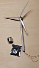 Windrad Spur H0 Modelleisenbahn Windkraftanlage mit Steuerelektronik Gerätehaus 