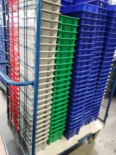 rot + blau Drehstapelbehälter PP 300x200x150mm  Stapelbehälter Lagerkisten 6 ltr