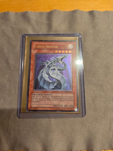 Cyber drache - yu-gi-oh,