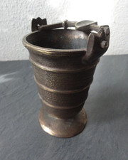 Sehr alter Bronzebecher Becher