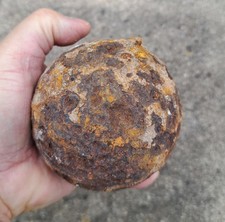 orig. 6pfd. Kanonenkugel, 1813 Frankreich, Napoleon, Preußen, Sachsen, Russland,