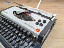 Olympia Traveller / Traveller de Luxe Schreibmaschinenfüße
