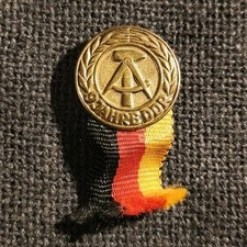 Abzeichen DDR: 9 Jahre DDR