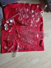 Großes Laborglas Konvolut. Verschiedene Messkolben, Reagenzgl. und vieles mehr.