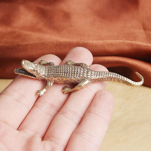 Mini-Alligator-Skulptur