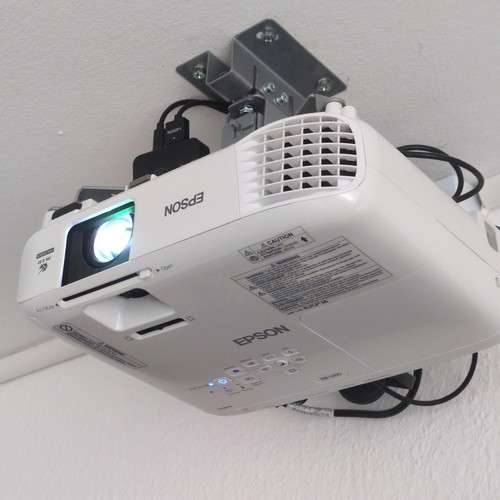 Epson u05 3400 - 3400, ansi-lumen