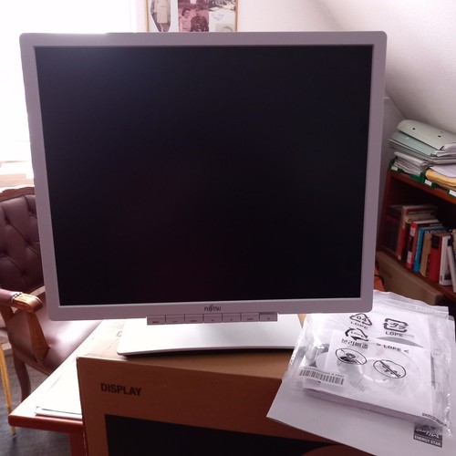 Monitor fujitsu b19 - b19-6, led