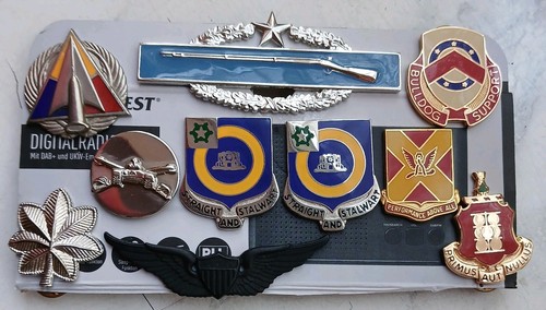 Army pins konvolut - army,