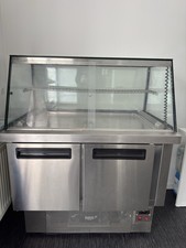 Gastro Kühltheke mit Integrierter Beleuchtung Kühlvitrine