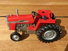 BRITAINS England 9529 Traktor Schlepper MASSEY FERGUSON MF 595 Rot 1:32 ansehen