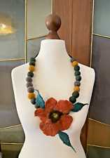 Filz Kette Schmuck Damen Handarbeit Koralle Unikat 