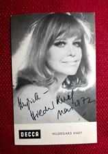 Original-Autogramm von Hildegard Knef (verst.), s/w-Bild-Karte, 14 x 9 cm