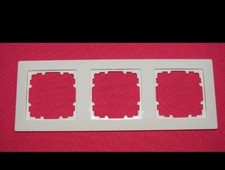 Siemens Rahmen 5TG2583-0 3-fach Delta Line cremeweiß/glänzend 