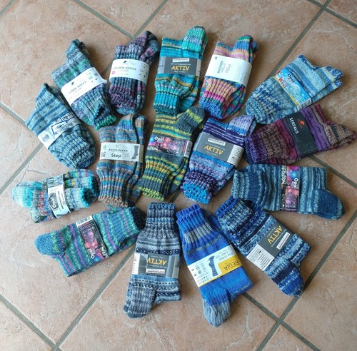 Handgestrickte socken - handgestrickte,