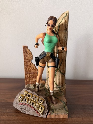Tomb raider starring lara - raider,