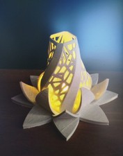 wunderschöne Tischlampe in