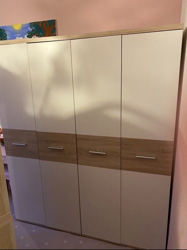 Kinderkleiderschrank