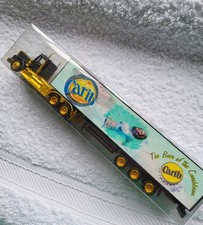Rarer US-Biertruck - Freightliner-SZM mit 3-achs Koffersattel "CARIB" - Ca. 1:85