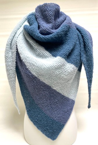 Handgestricktes tuch - handgestricktes,