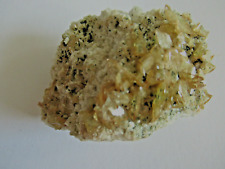 reichlich besetzte stufe titanit  (sphen) auf dolomit,obersulzbachtal, pinzgau