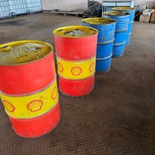 777 Liter; Motoröl MB 227.0, Getriebeöl MZ 90, Hydrauliköl Tellus 32 u. 46