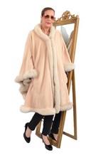 A5784 SCHURWOLLE CAPE PONCHO