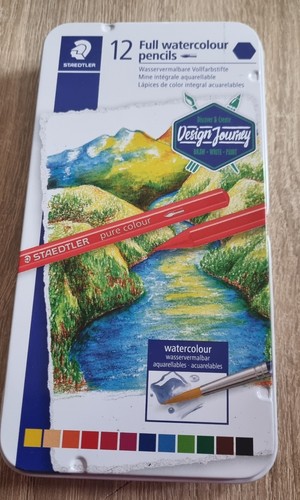 Full watercolour pencils - full,