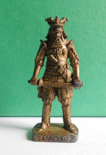 Ferrero metall figur aus - ferrero,