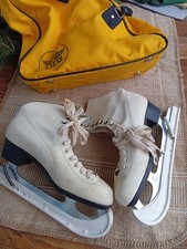 Schlittschuhe mit  Kufenschoner und Tasche Größe 37