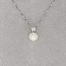 Wert 550 € Brillant Perl