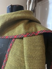 Hübscher Wollschal Olivgrün