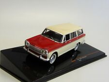 Fiat 2300 Familiare rot/beige