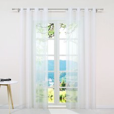 Gardinenstores mit Ösen