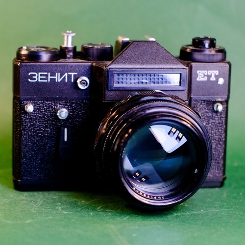 Zenit jupiter f2 0 85mm - 9, f2.0
