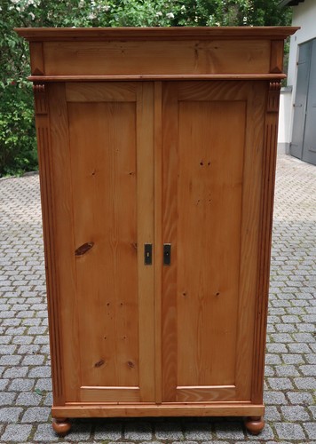 Gründerzeit kleiderschrank - ,