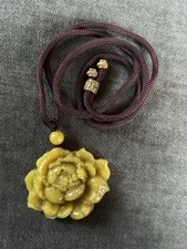 Handgeschnitzte blumenkette - handgeschnitzte,