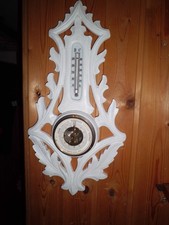 Antike Wetterstation mit